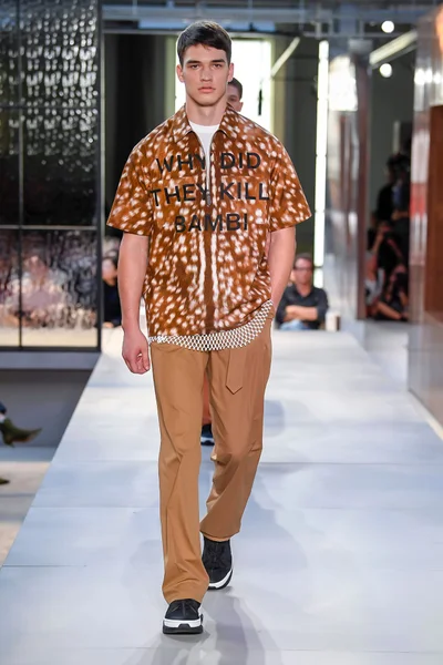 Look 97